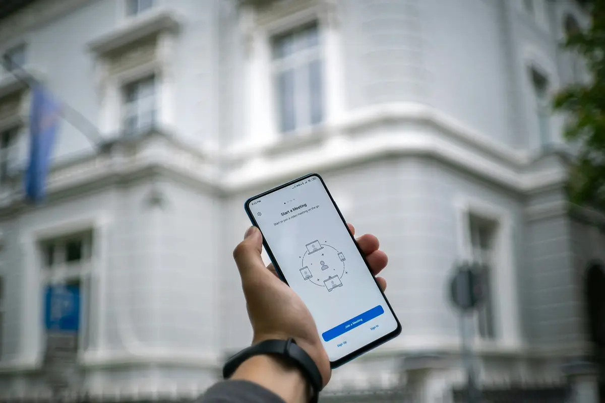 Segregacja kontaktów zamiast masowej wysyłki